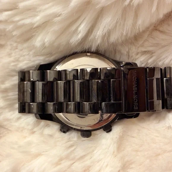 🕰️ Michael Kors Black Chronograph Watch with Crystal Dial - Picture 2 of 2